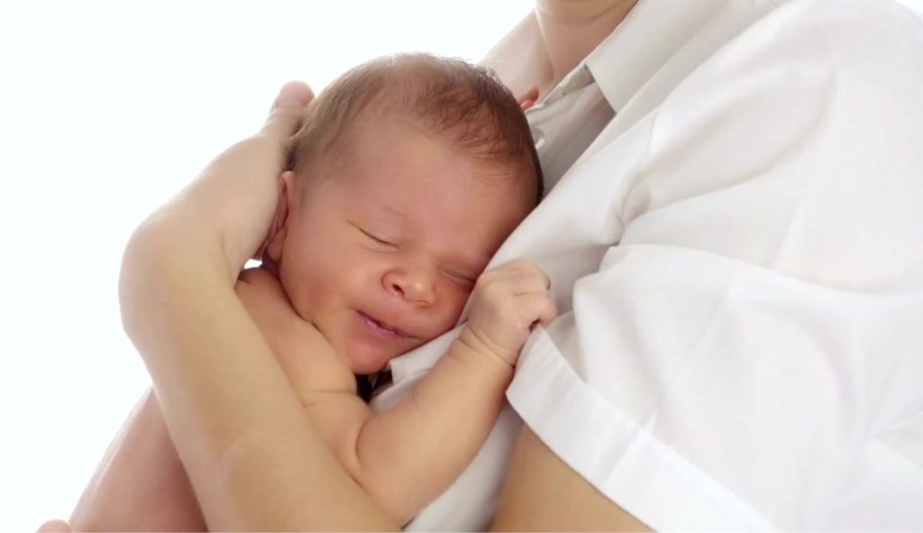 Peuter slaapt slecht: de invloed van geboorte op slapen